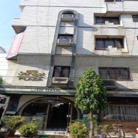 Hotel Sangat Plaza Бопал Екстериор снимка