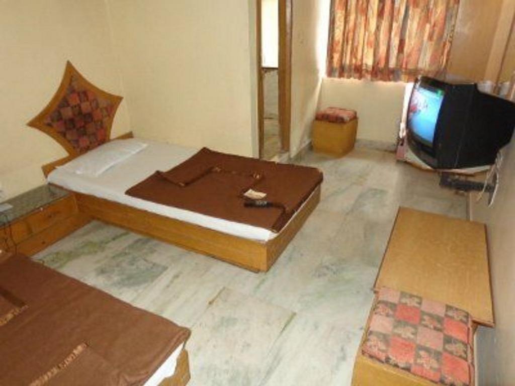 Hotel Sangat Plaza Бопал Екстериор снимка
